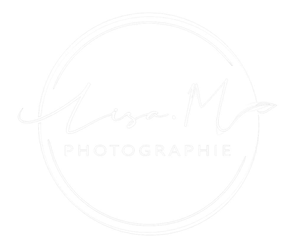 logotype blanc lisa mazeau photographe professionnelle gironde
