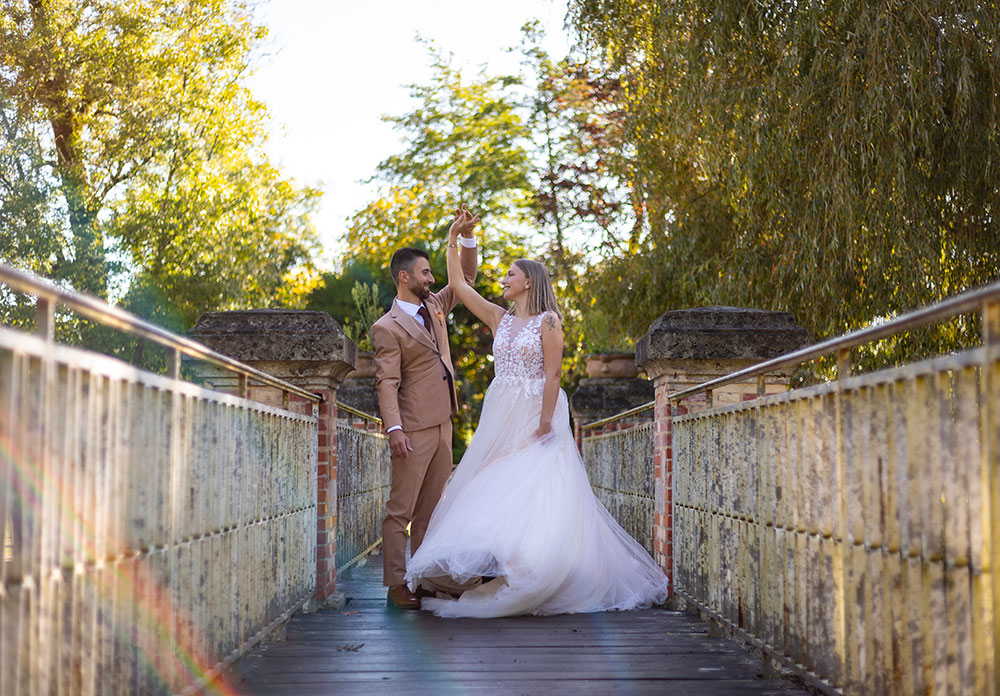 couple mariage danse pont ancien lisa mazeau photographe professionnelle gironde