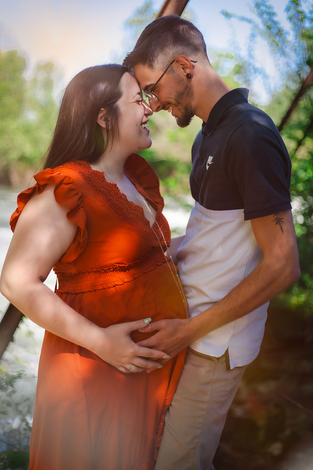 femme enceinte robe orange moulin duellas lisa mazeau photographe professionnelle gironde
