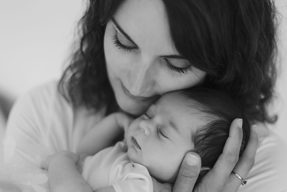 maman et bébé amour lisa mazeau photographe professionnelle gironde