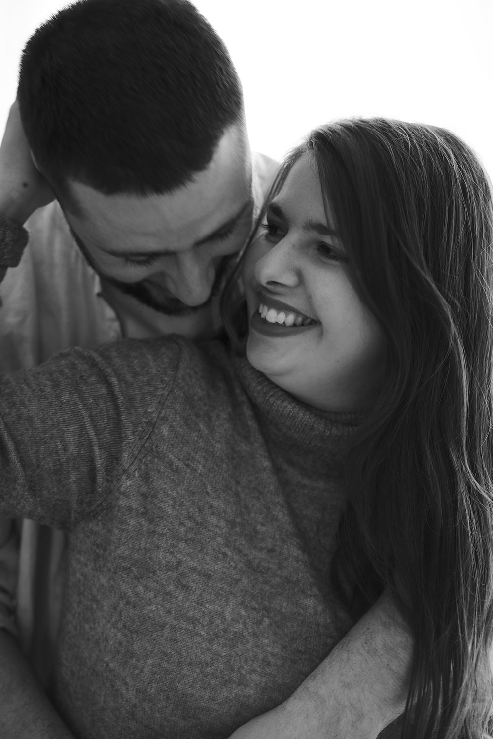 couple affection lisa mazeau photographe professionnelle gironde